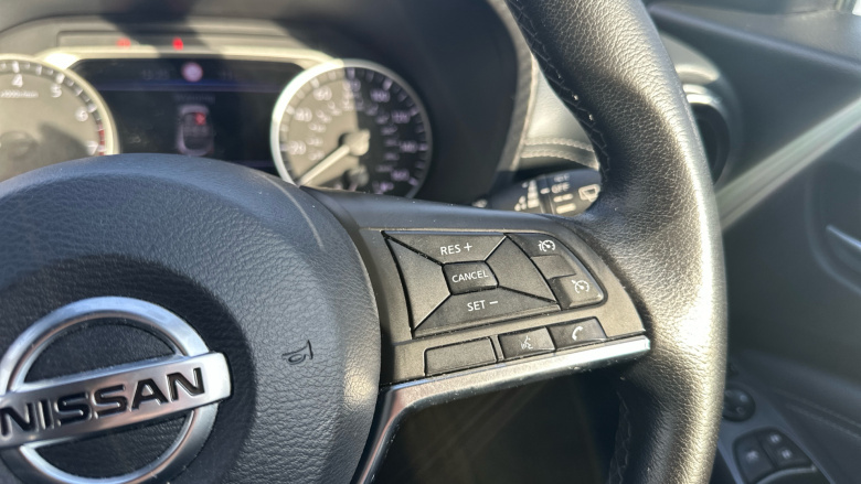 Nissan Juke 1.0 DiG-T 114 N-Connecta 5dr Petrol Hatchback